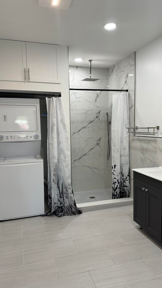 Building Photo - 17024 89th Pl N