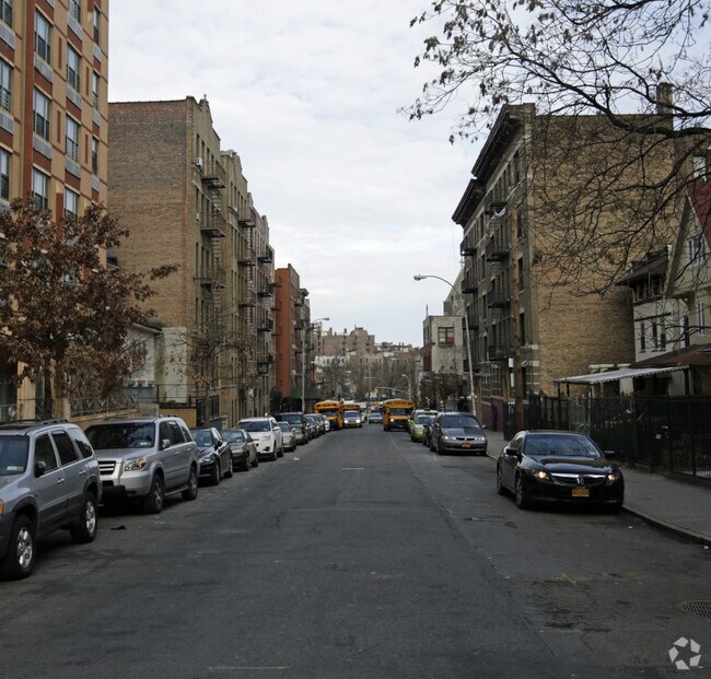 Building Photo - Marcello Manor