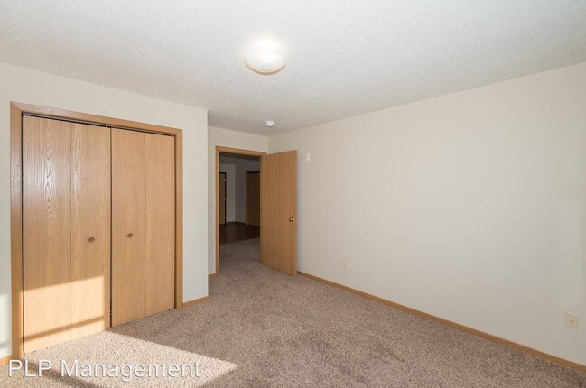 Building Photo - 3 br, 2 bath Apartment - 3577 13th Ave N