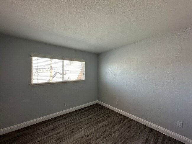 Building Photo - Terra Linda