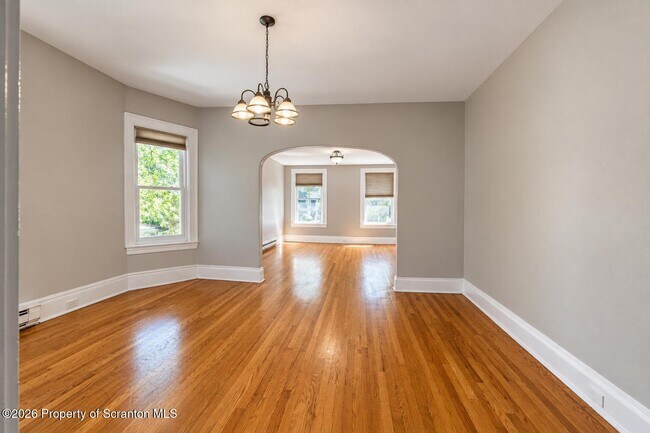 Building Photo - 601 Clay Ave