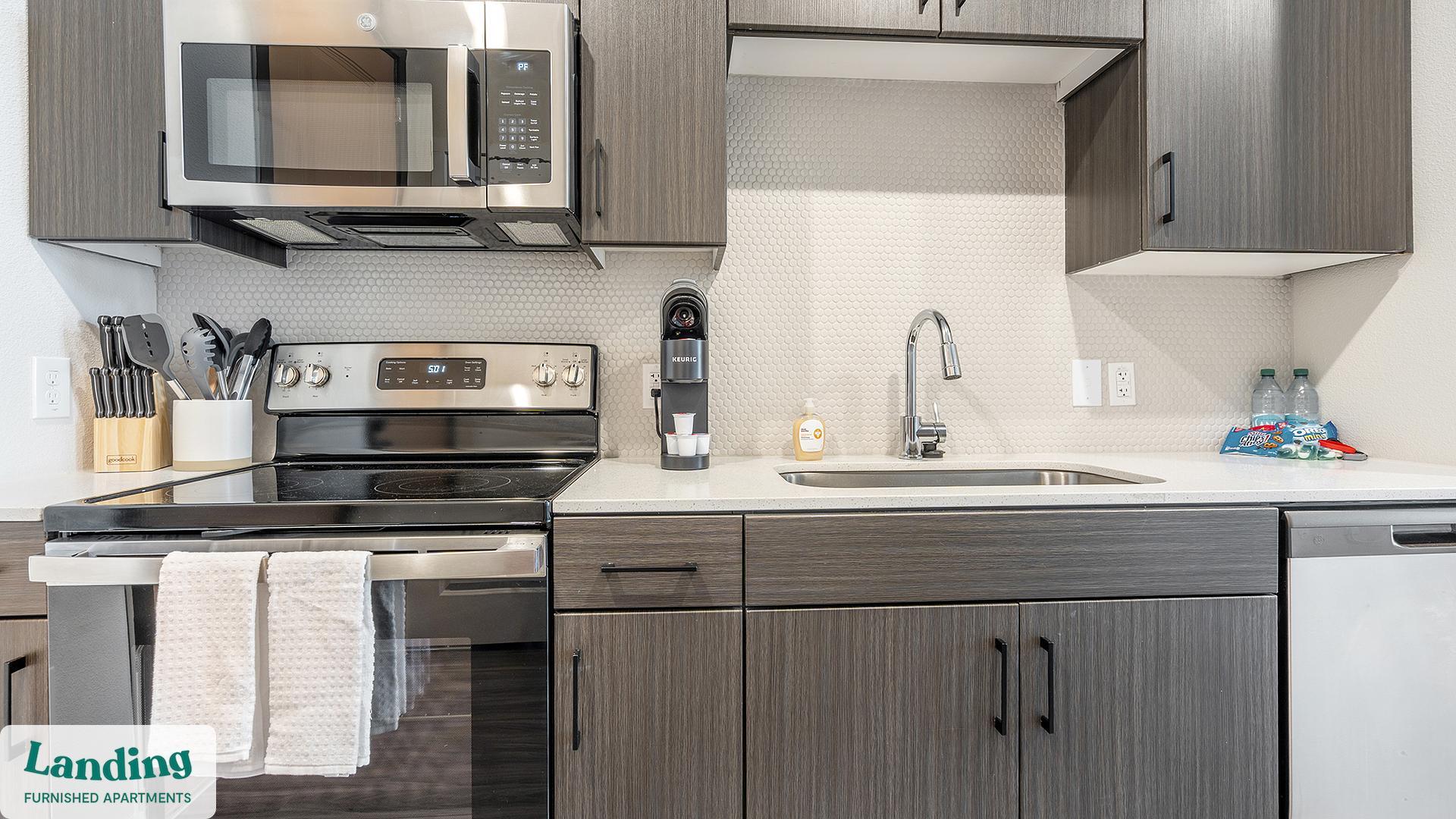 Building Photo - 14015 Univ Pass