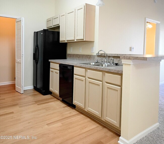 Building Photo - 6106 Maggies Cir