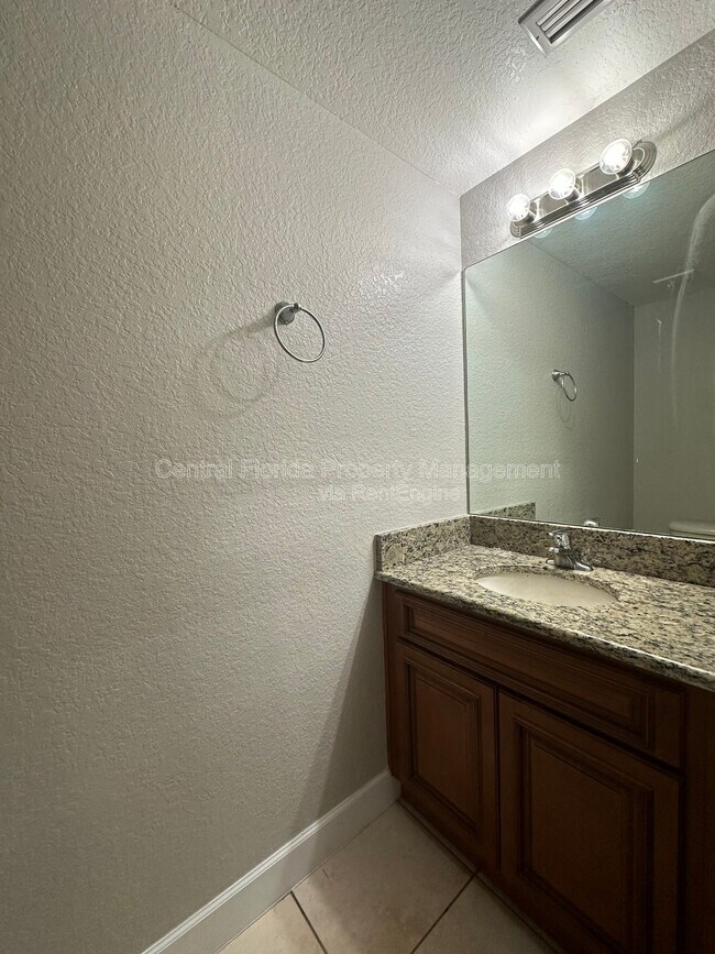 Building Photo - 1213 La Fortuna Blvd