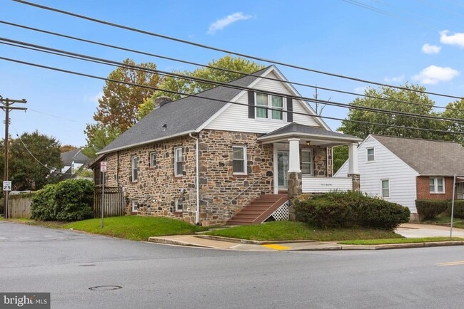 Building Photo - 1141 Ingleside Ave