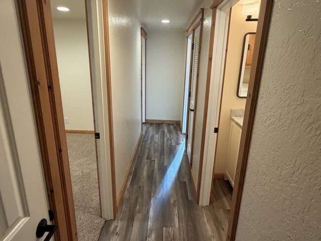 Building Photo - 7429 W Evans Creek Rd