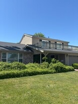 Building Photo - 115 Medinah Pl