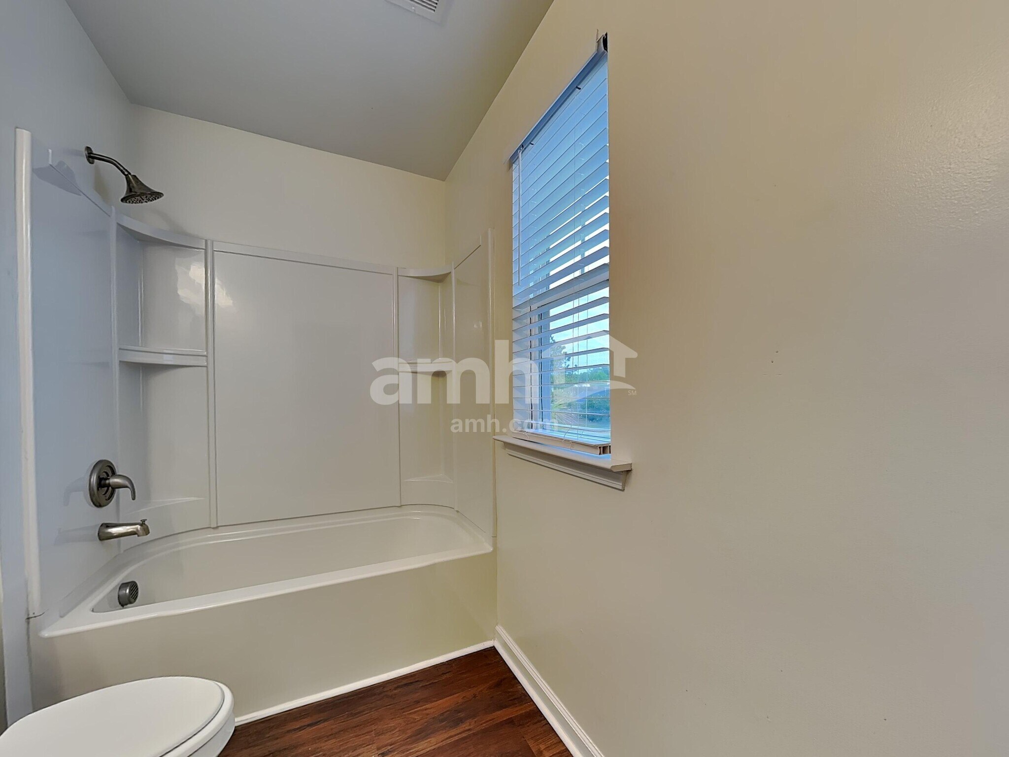 Building Photo - 7 Gardenia Dr