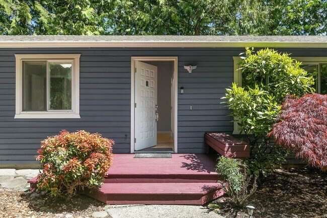 Building Photo - 3 Bedroom Sammamish Rambler in Quiet Cul d...