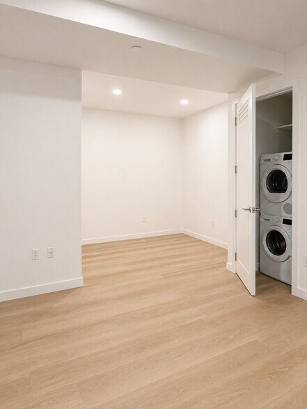 Building Photo - 25 Water St