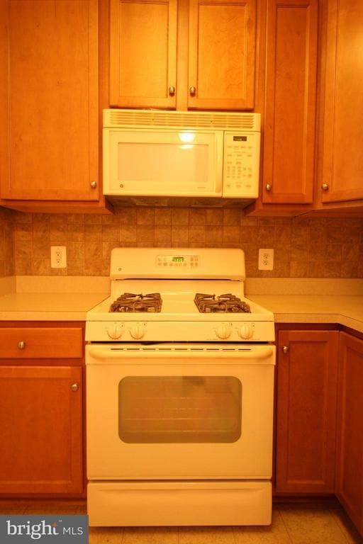 Building Photo - 3810 Lightfoot St