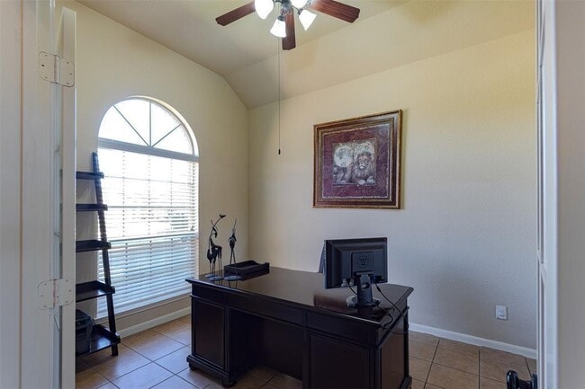 Building Photo - 18311 Red Oak Manor Ln