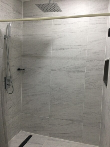 Shower - 10255 SW 34th St