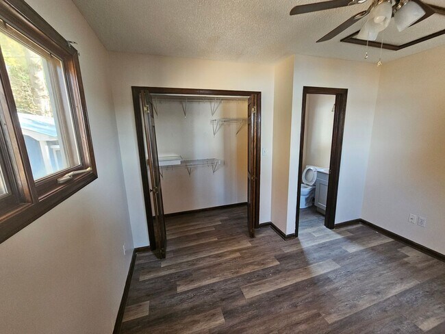 Building Photo - 7692 Windward Point Dr