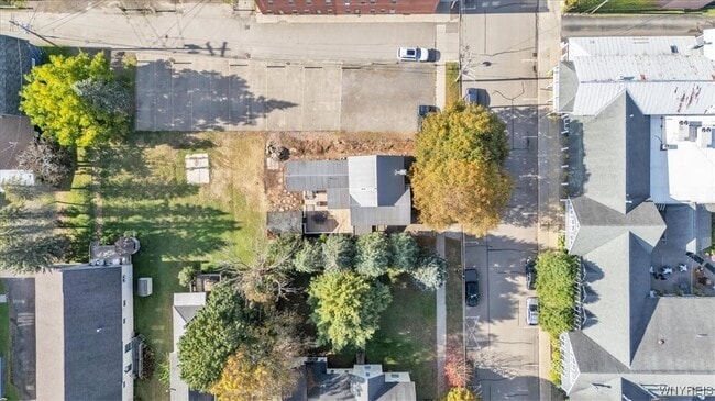 Building Photo - 29 Monroe St