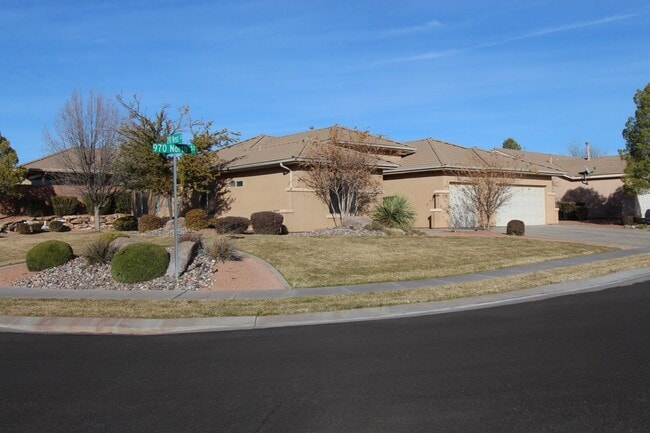 Building Photo - 4 Br, 3 Car Garage - Stone Gate at Seven H...