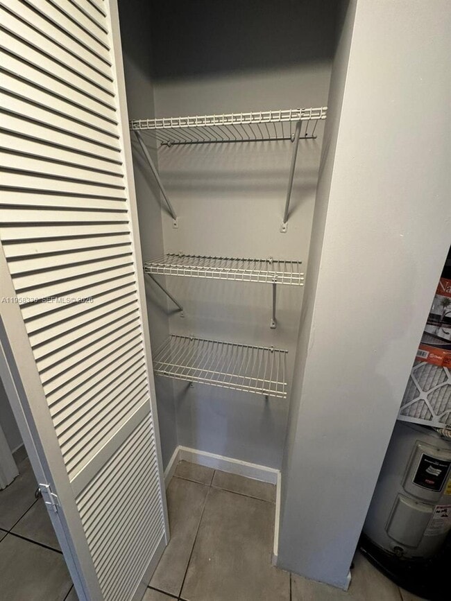 Building Photo - 650 NE 64th St