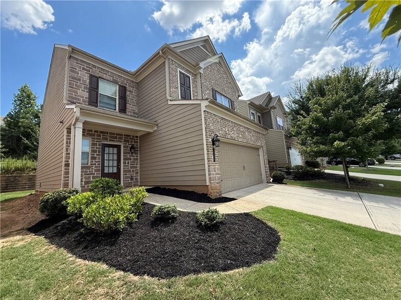 Building Photo - 1739 Charcoal Ives Rd