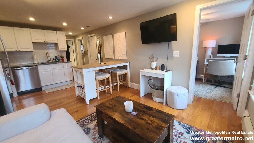 Building Photo - 180 Salem St