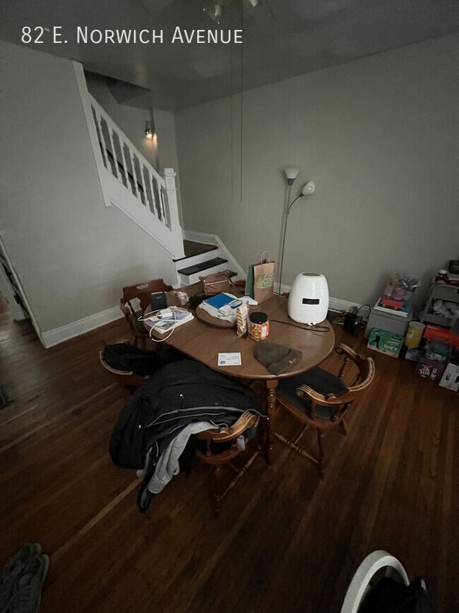 Building Photo - 82 E Norwich Ave