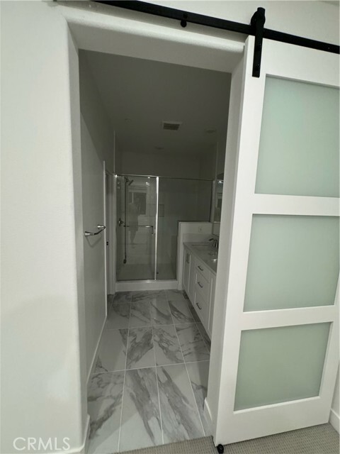 Building Photo - 247 Sash