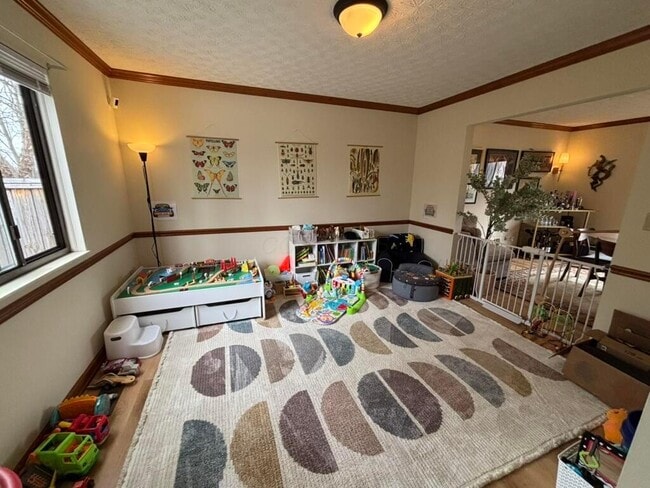 Building Photo - 615 Ozem Gardner Way