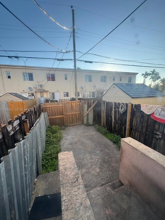 Building Photo - 8407 NW 5th Ave