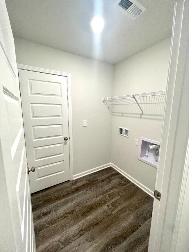 Building Photo - 129 Waltrip Dr