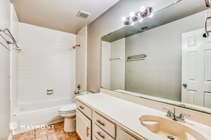 Building Photo - 3010 Fort Stockton Dr