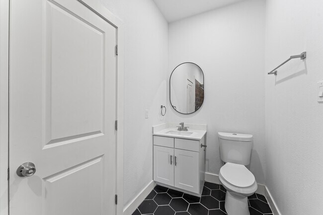 Building Photo - 365 Rd 5605