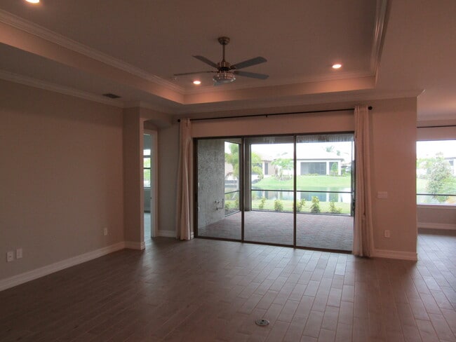 Building Photo - 608 Maraviya Blvd