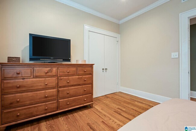 Building Photo - 3927 Clairmont Ave