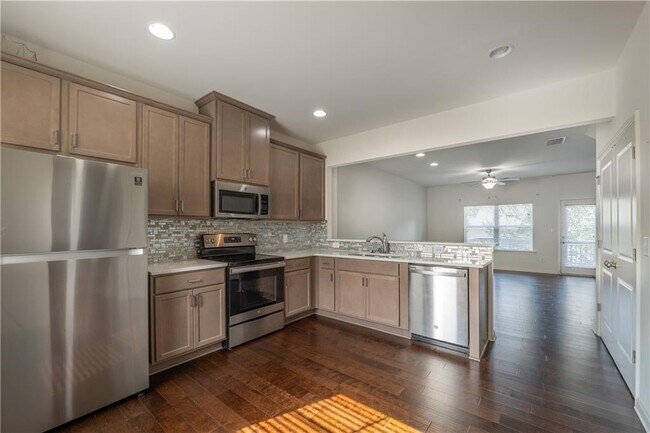 Building Photo - 915 Society Cir