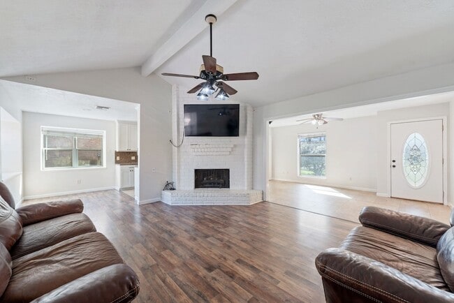 Building Photo - 9622 Birsay St