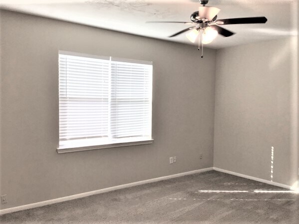 Building Photo - 3927 Dogwood Bough Ln