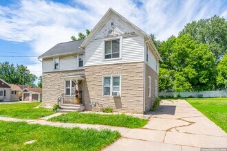 Building Photo - 1111 Oviatt St