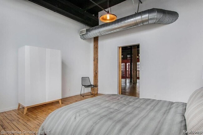 Building Photo - 1535 Sixth St