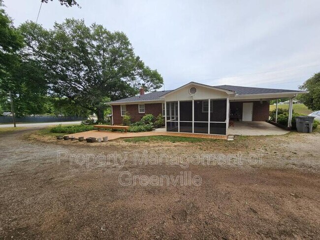 Building Photo - 400 Berea Dr