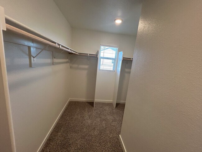 Building Photo - BRAND NEW 3 Bedroom Home for Rent in Redding CA