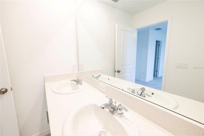 Building Photo - 7649 WATERSCAPE Dr