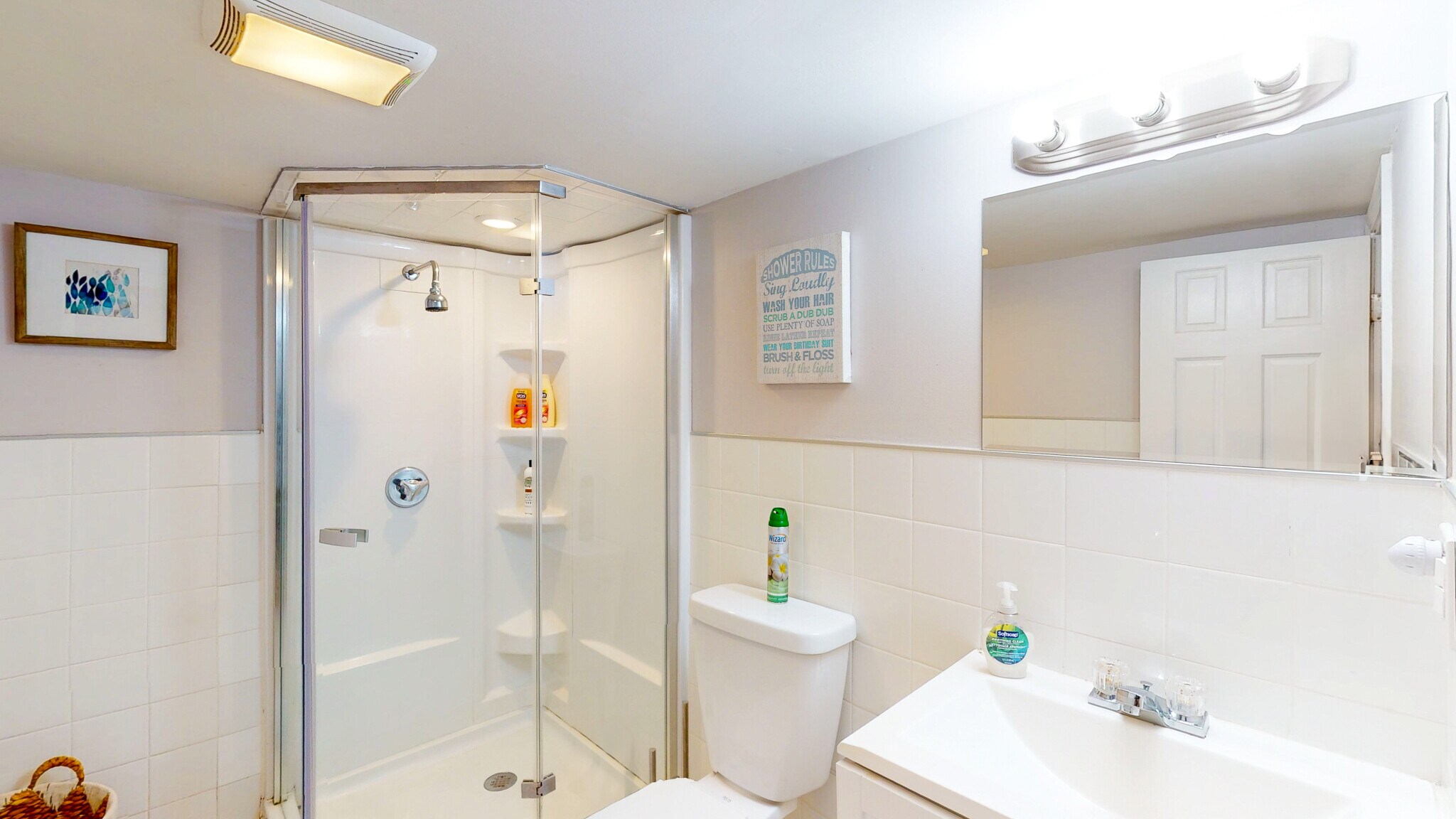 Building Photo - 1029 Beacon St