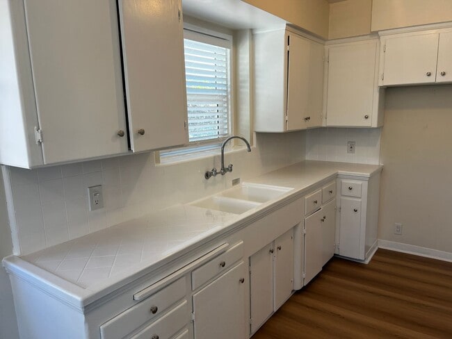 Building Photo - 314 N 19th St