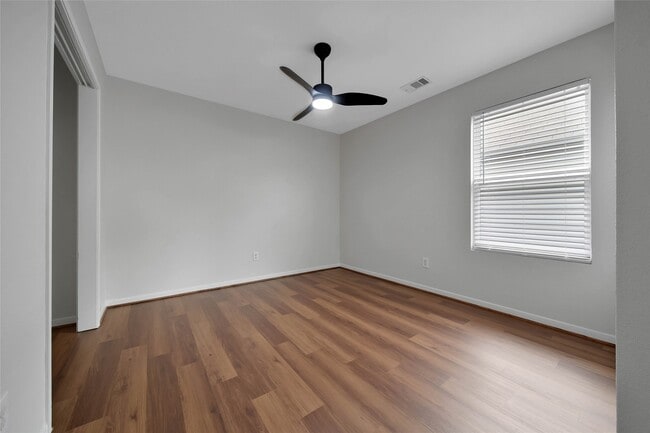 Building Photo - 3022 Madison Elm St