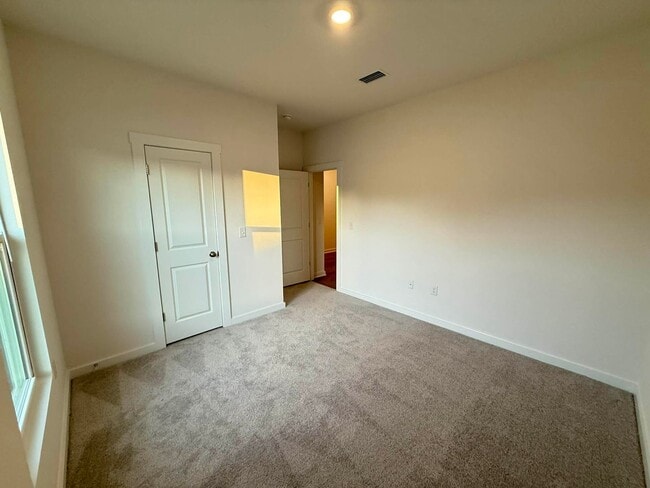 Building Photo - Free Wi-Fi for the first year! 4 Bed/2 Bath New Construction - Foley