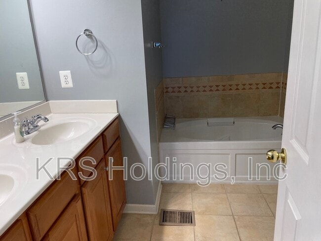 Building Photo - 14217 St Germain Dr