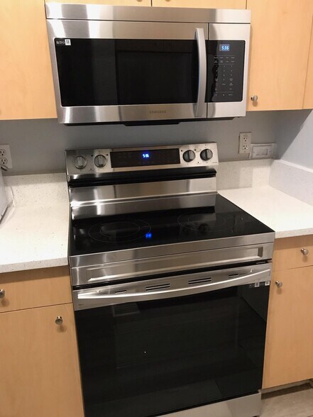 New Appliances - 200 4th Ave S