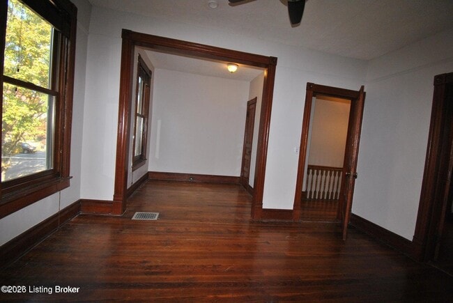 Building Photo - 1328 Highland Ave