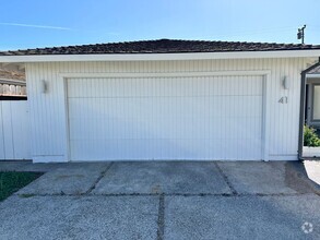 Building Photo - Beautiful Salinas Home