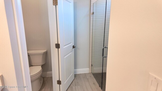 Building Photo - 414 Grove Ln