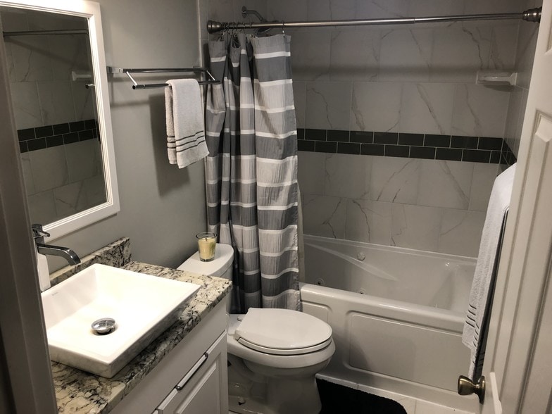 Bathroom - 1437 Thrush Pl